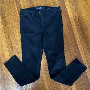 High rise jean leggings by Hollister. Size 5